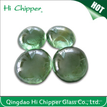 Foyer de pierres précieuses en verre vert clair